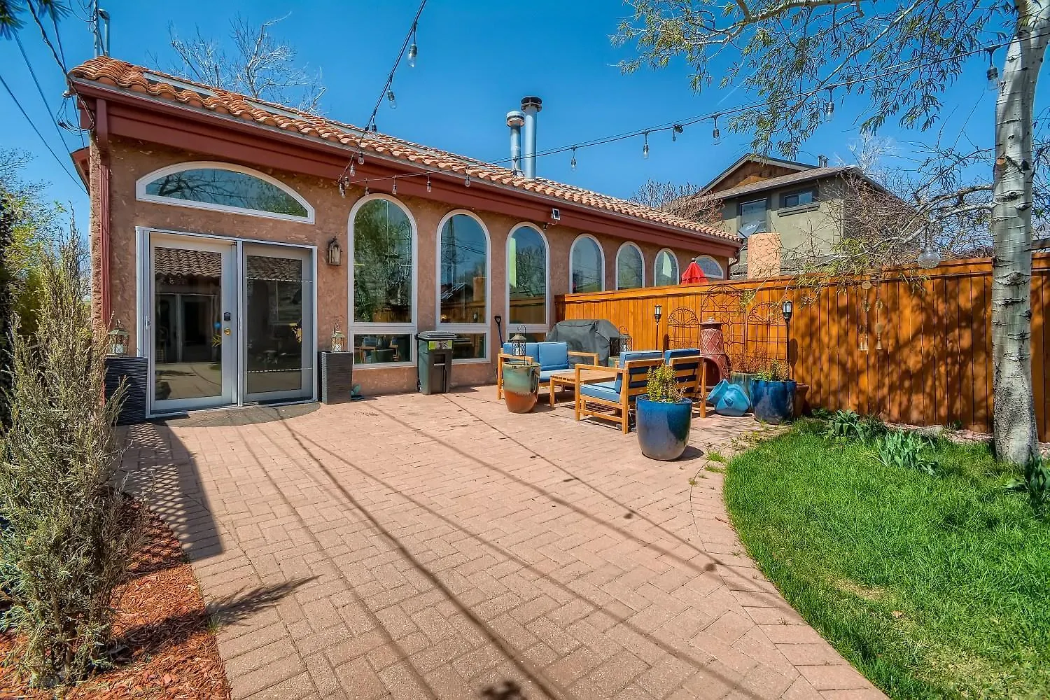 1374 S Pennsylvania St Denver Holiday home